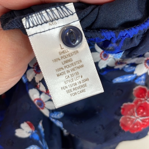 Blousology Floral Swiss Dot 3/4 Tie Sleeve Blouse
Navy Blue Box Pleat Neckline L - Picture 11 of 14